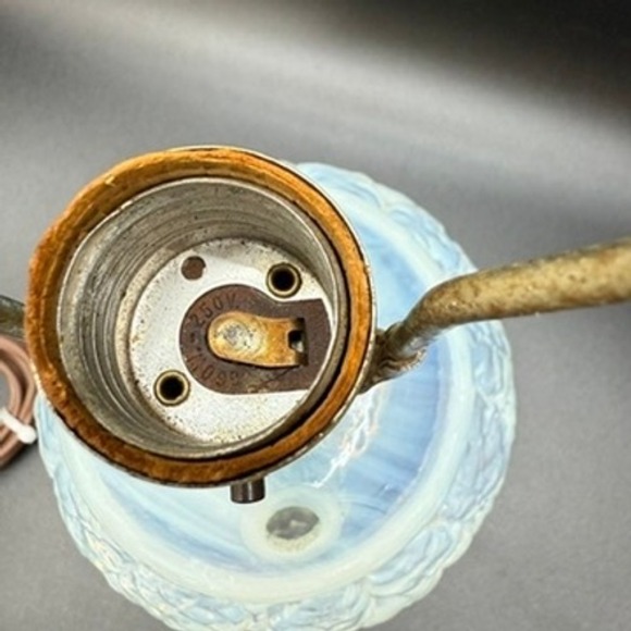 Vintage Opaline Glass Lamp Embossed Floral Egg Shaped Bedside Table 50s READ - Picture 9 of 16